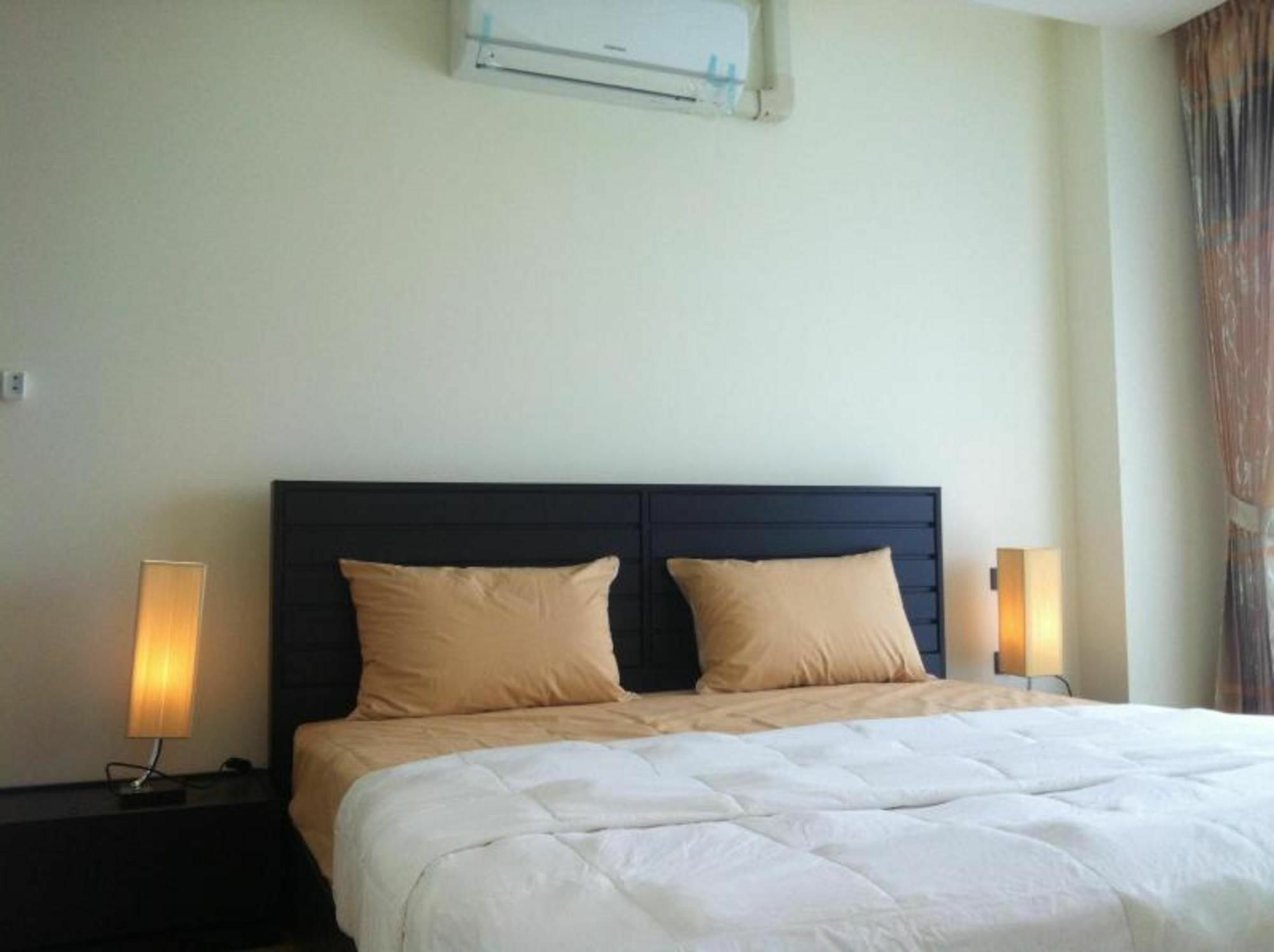 Goldstone Residency Patong , Phuket Apartment Exterior foto