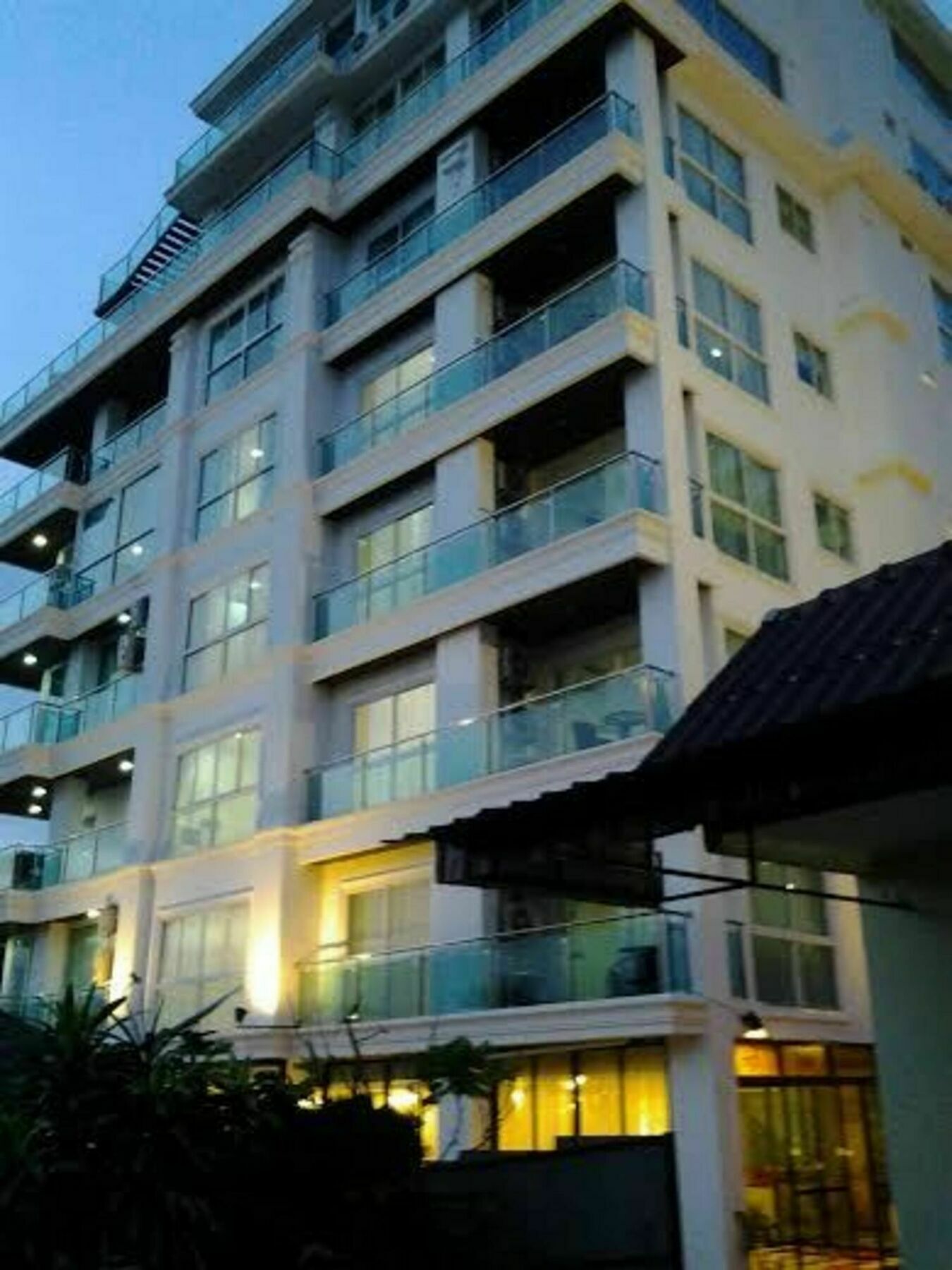 Goldstone Residency Patong , Phuket Apartment Exterior foto